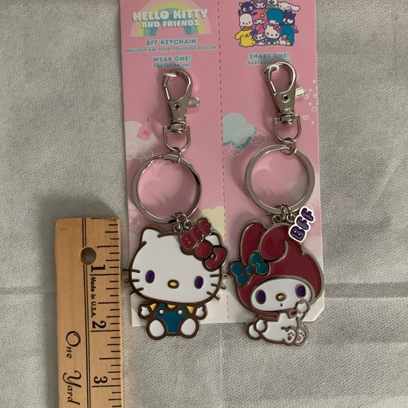 NWT Sanrio Hello Kitty and Friends Keychain Set - Hello Kitty and My Melody - Picture 2 of 4